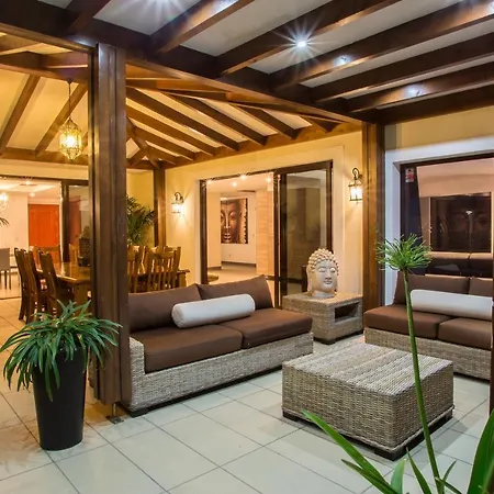 Villa Buddha ***** *