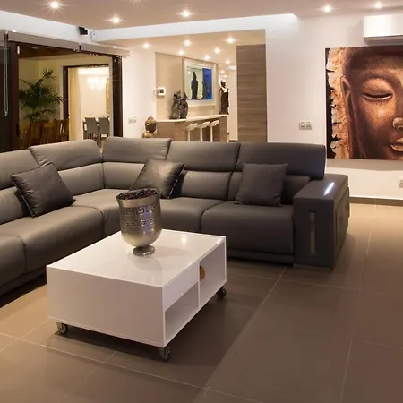 Buddha ***** Villa